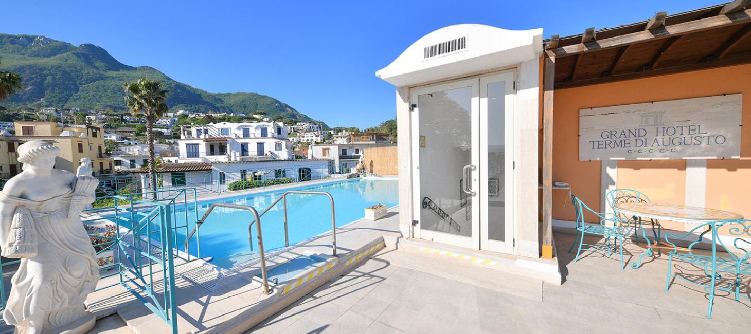 Lastminute di giugno ad Ischia in hotel con piscine e centro benessere